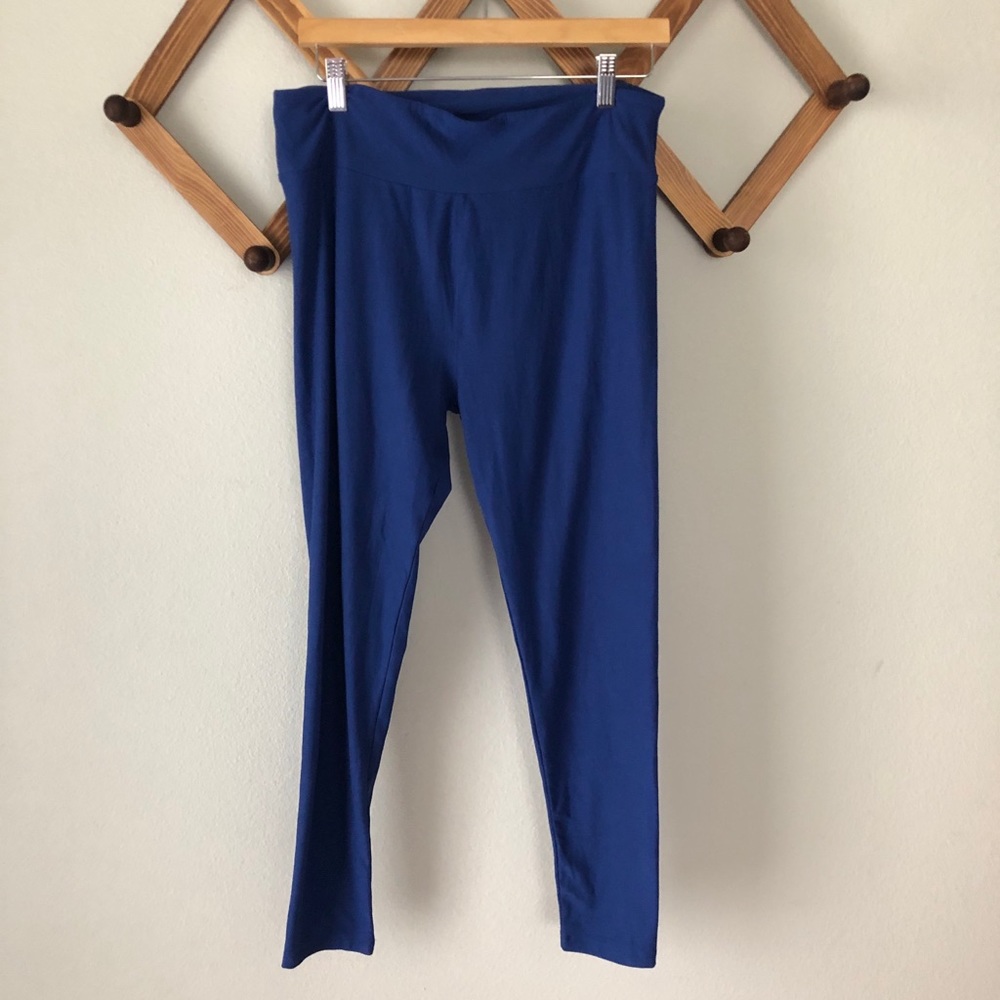 Blue leggings